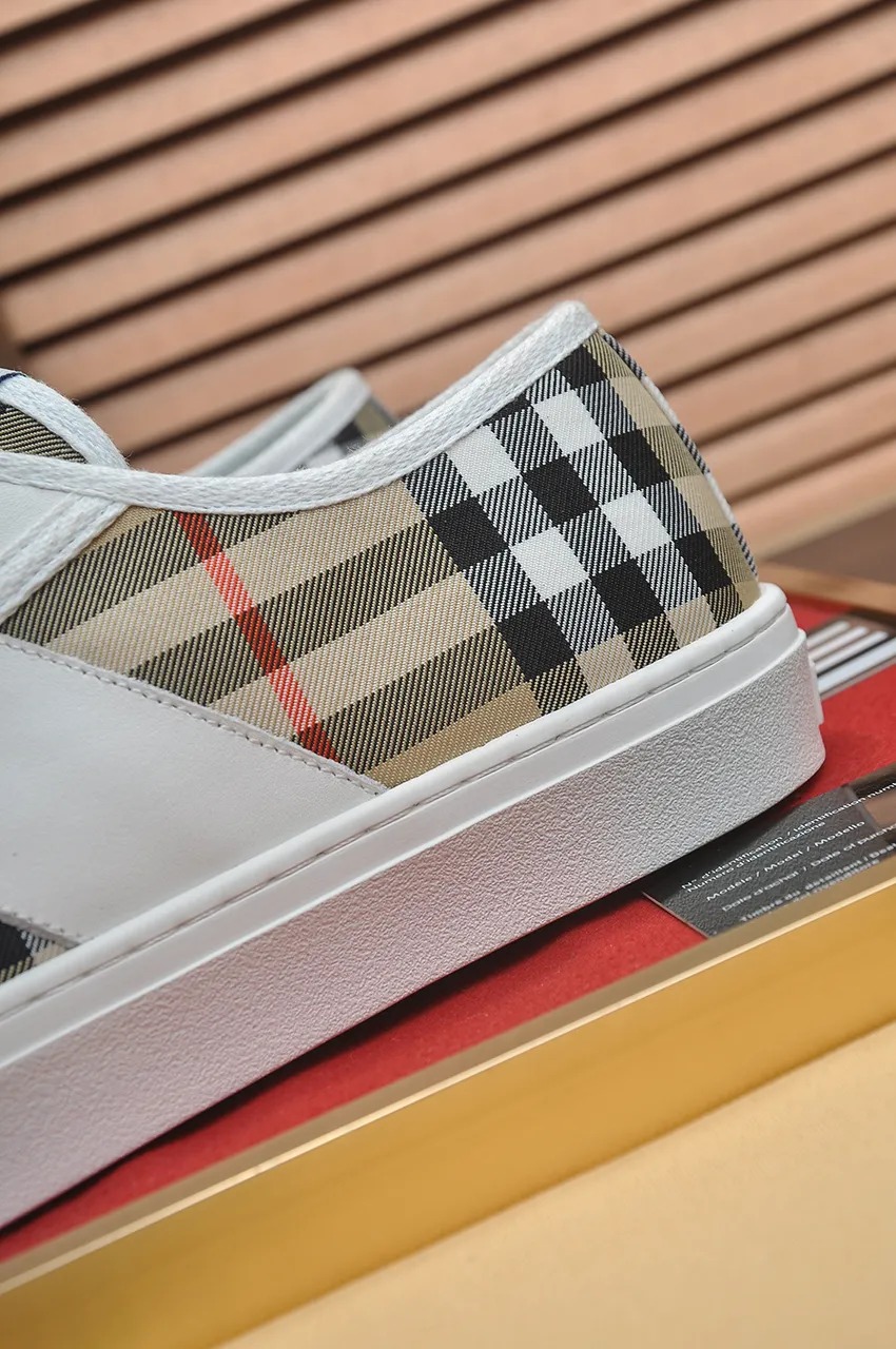 Men's shoes💰460💶【Burberry】Classic low-top sneakers｜Imported cowhide with classic plaid fabric｜Cow leather lining｜Original outsole｜Fine workmanship and comfortable to wear Size: 38-44 (customized at 45)